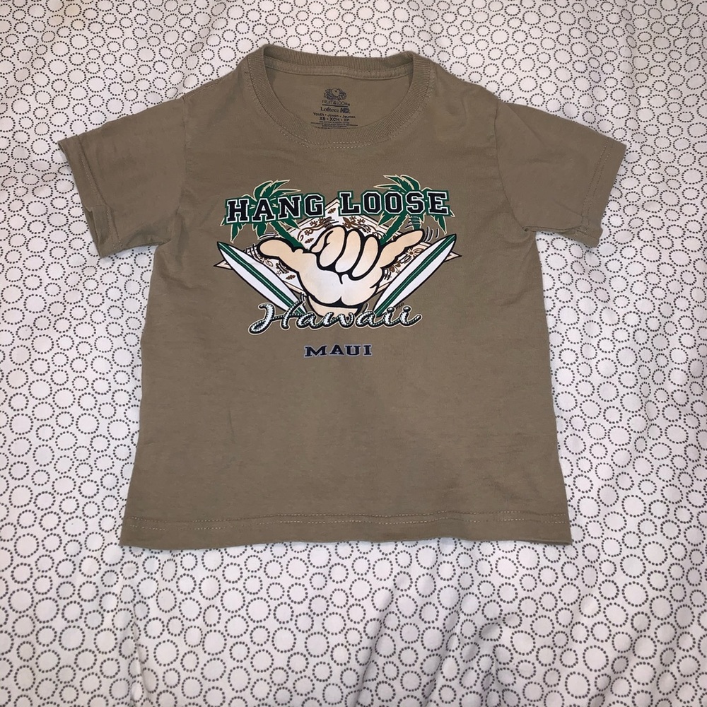 ‘hang loose🤙🏾’ graphic tee